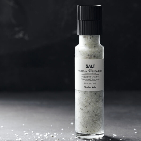 Salt med parmesan og basilikum